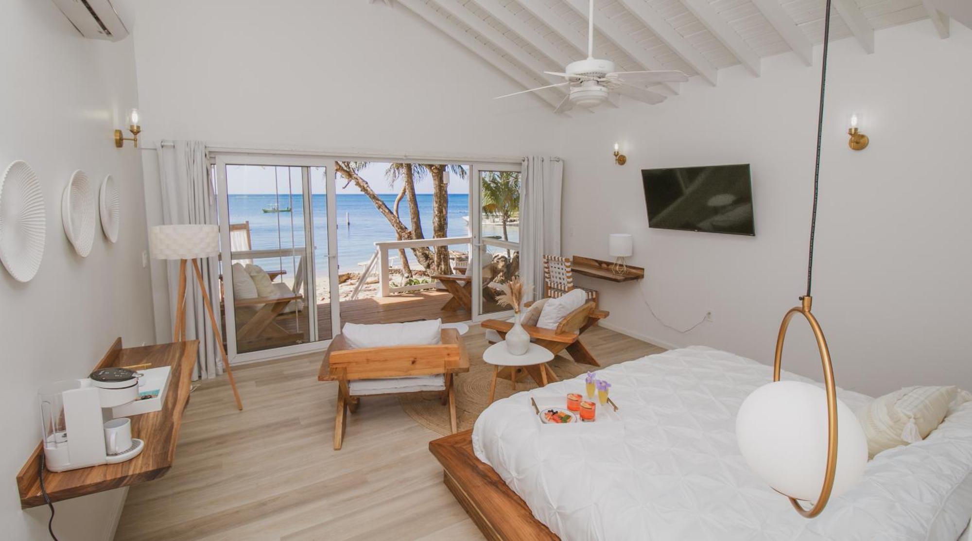 Luna Beach Luxury Boutique Beach Front Resort Jobs Bight Екстериор снимка